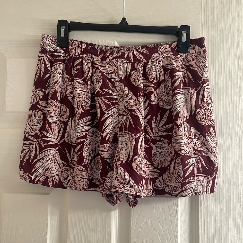 Abound High Rise Tropical Shorts Burgundy Floral Pattern Tropical Leaves Medium